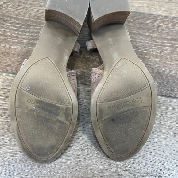 Franco Sarto Hartlet2 Suede Perforated Peep Toe Block Heel Sandals Taupe Sz 8.5 - Picture 7 of 8